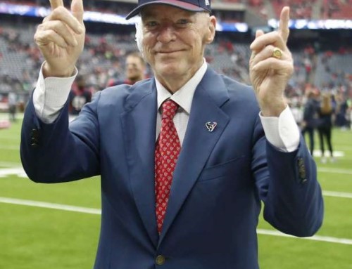 Texas Sports Hall of Fame to honor Texans owner Bob McNair